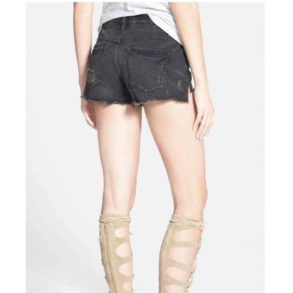 NWT Free People Dark Wash Runaway Slouch Denim Cut Off Button Fly Shorts… - Picture 2 of 11